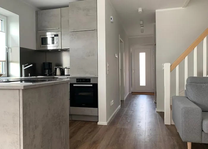 Nr 82 - Muschelpadd 卡罗利嫩西尔